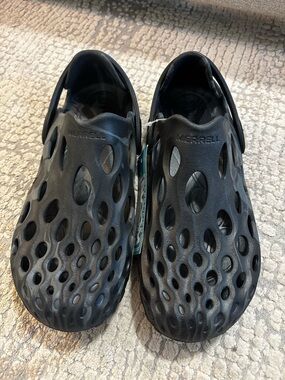 NWT Merrell women’s Black Ventilated Slip-On Water Shoes 9